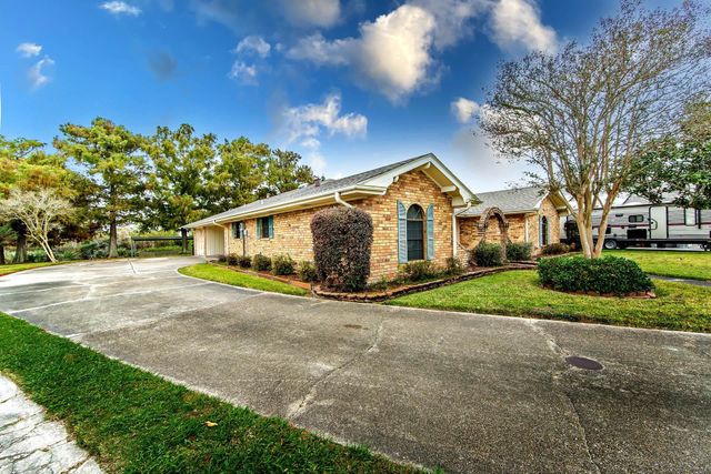 110 Colyell Dr, Houma, LA 70363