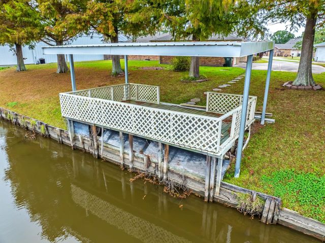 110 Colyell Dr, Houma, LA 70363