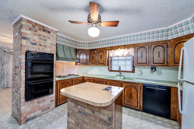 110 Colyell Dr, Houma, LA 70363