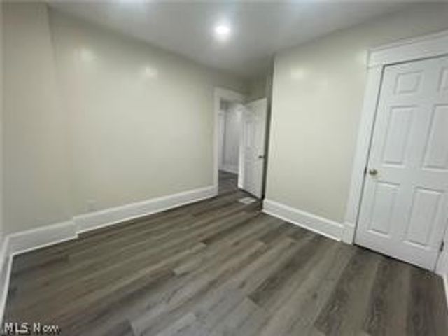 10404 South Boulevard, Cleveland, OH 44108