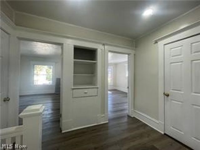 10404 South Boulevard, Cleveland, OH 44108