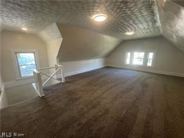 10404 South Boulevard, Cleveland, OH 44108