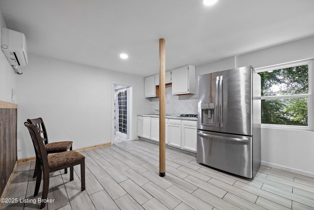 15520 Dixie Hwy, Louisville, KY 40272