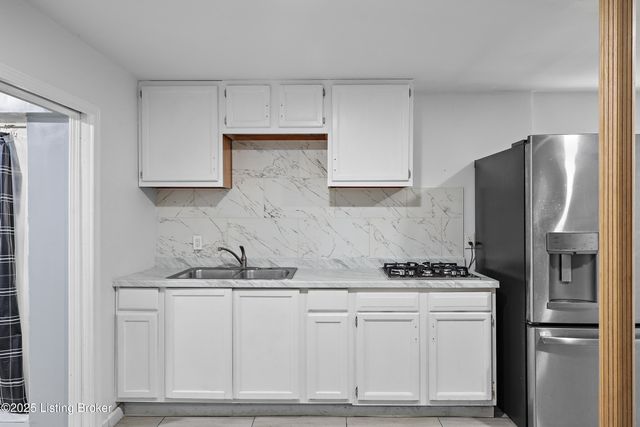 15520 Dixie Hwy, Louisville, KY 40272