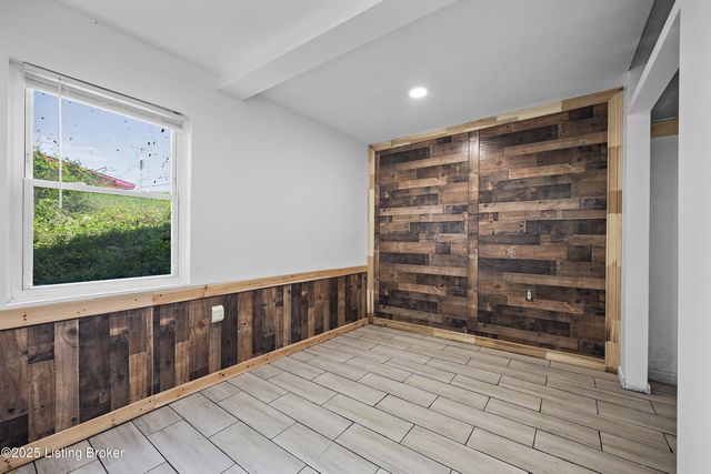 15520 Dixie Hwy, Louisville, KY 40272