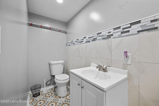 15520 Dixie Hwy, Louisville, KY 40272