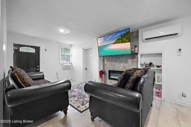 15520 Dixie Hwy, Louisville, KY 40272