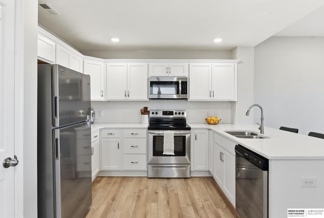 2219 N Aaron Way, Fremont, NE 68025