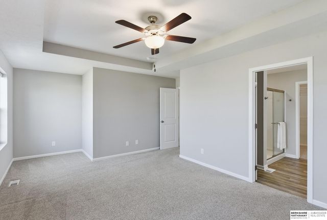 2219 N Aaron Way, Fremont, NE 68025