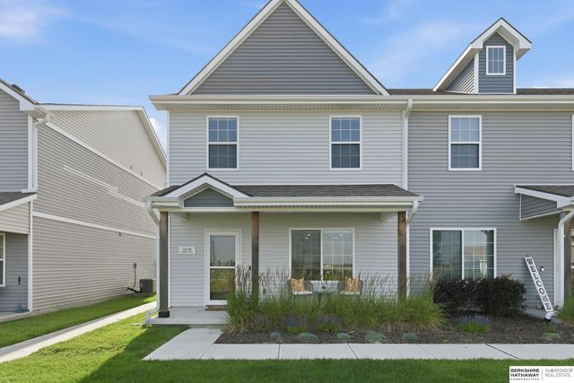 2219 N Aaron Way, Fremont, NE 68025