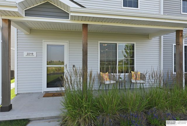 2219 N Aaron Way, Fremont, NE 68025