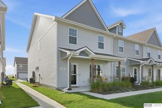2219 N Aaron Way, Fremont, NE 68025