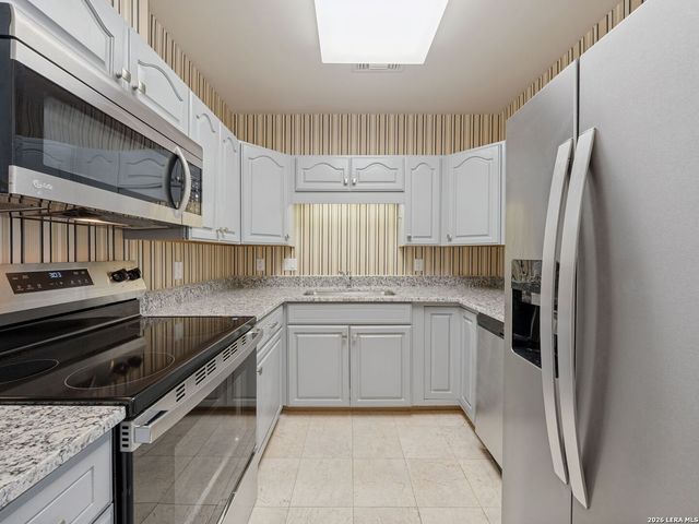 1 Towers Park Ln Apt 1004, San Antonio, TX 78209