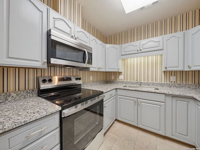 1 Towers Park Ln Apt 1004, San Antonio, TX 78209