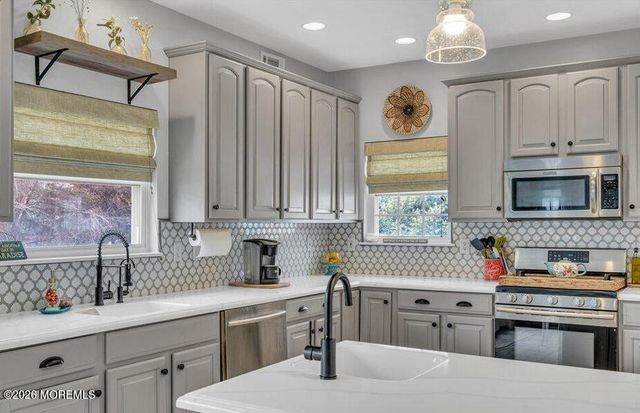 1573 Country Club Lane, Toms River, NJ 08753