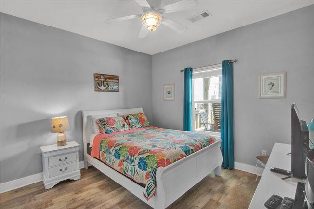 955 Driftwood Drive, Crystal Beach, TX 77650