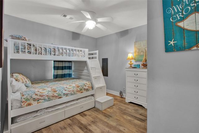 955 Driftwood Drive, Crystal Beach, TX 77650