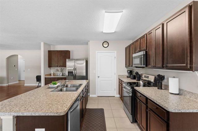 5771 MARSH LANDING DRIVE, Winter Haven, FL 33881