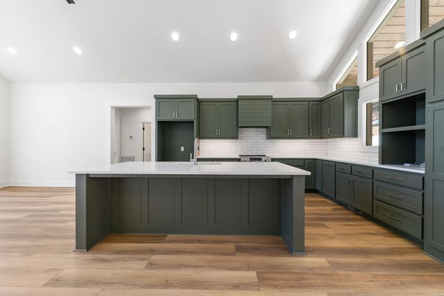 80 Stone Circle, Greers Ferry, AR 72067