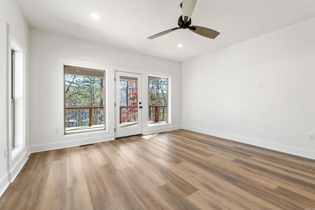 80 Stone Circle, Greers Ferry, AR 72067