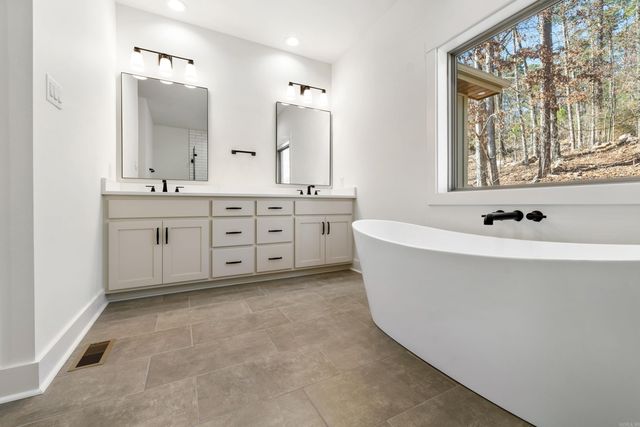 80 Stone Circle, Greers Ferry, AR 72067