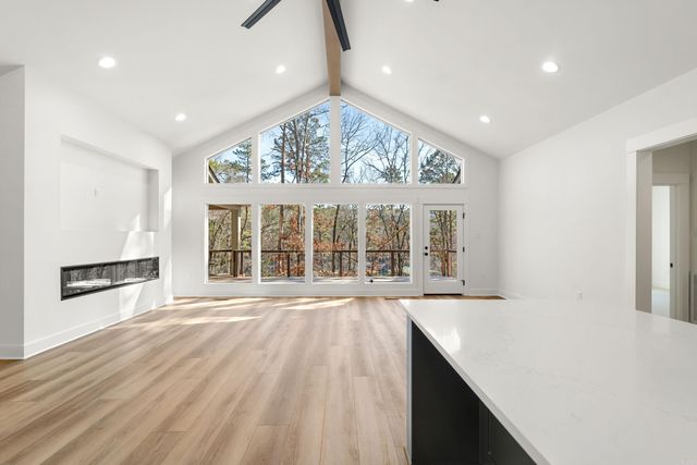 80 Stone Circle, Greers Ferry, AR 72067