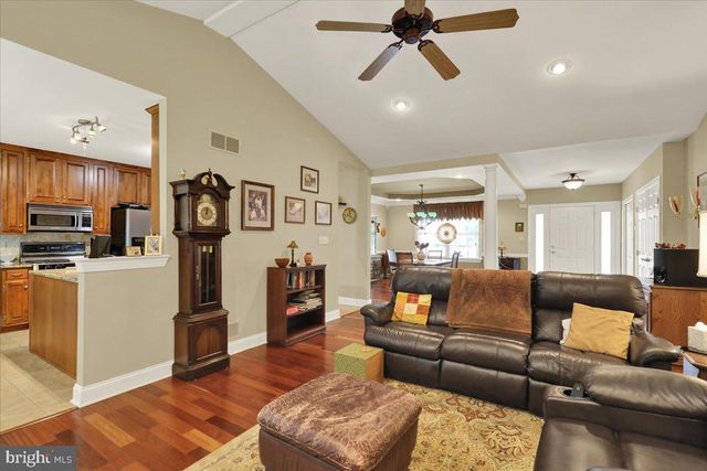 111 DAY LILY DR, Sinking Spring, PA 19608