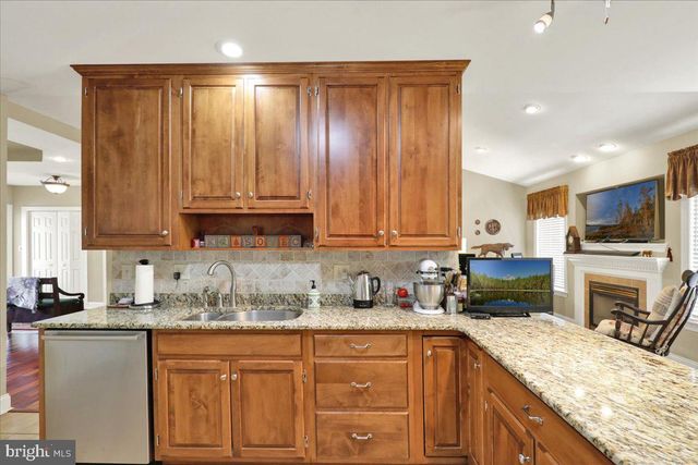 111 DAY LILY DR, Sinking Spring, PA 19608