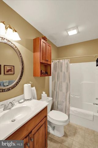 111 DAY LILY DR, Sinking Spring, PA 19608