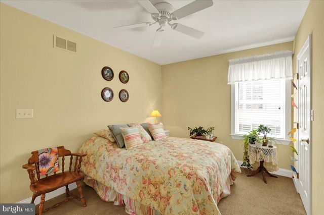 111 DAY LILY DR, Sinking Spring, PA 19608