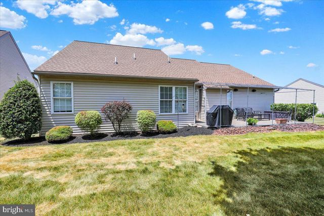 111 DAY LILY DR, Sinking Spring, PA 19608