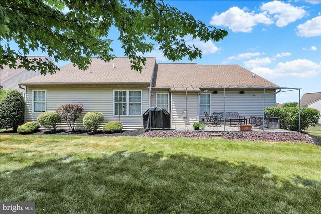 111 DAY LILY DR, Sinking Spring, PA 19608