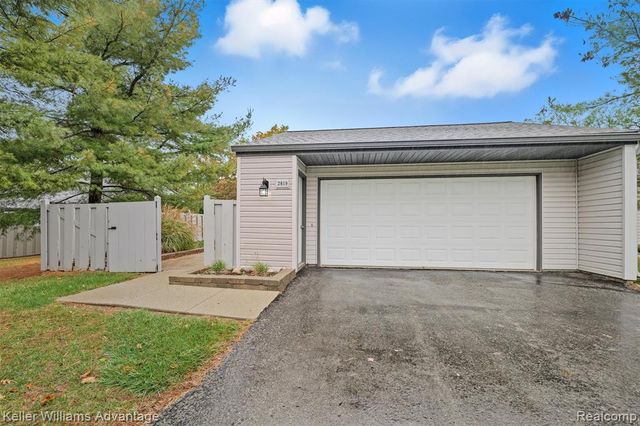 2819 Monte Vista, Brighton, MI 48114