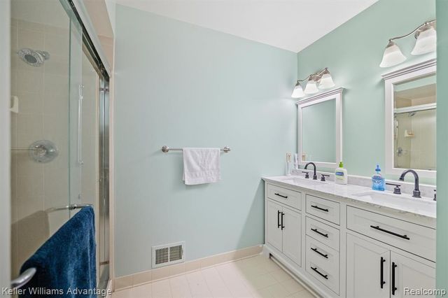 2819 Monte Vista, Brighton, MI 48114