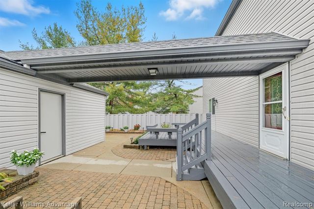 2819 Monte Vista, Brighton, MI 48114