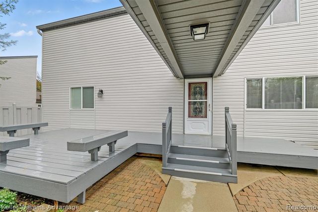2819 Monte Vista, Brighton, MI 48114