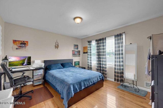 40 Wood Street, Keansburg, NJ 07734