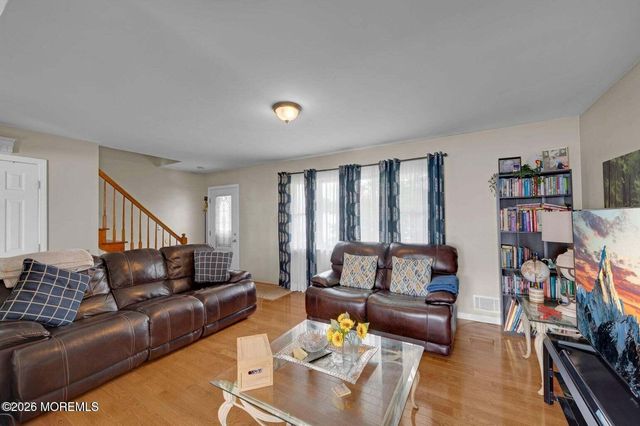 40 Wood Street, Keansburg, NJ 07734