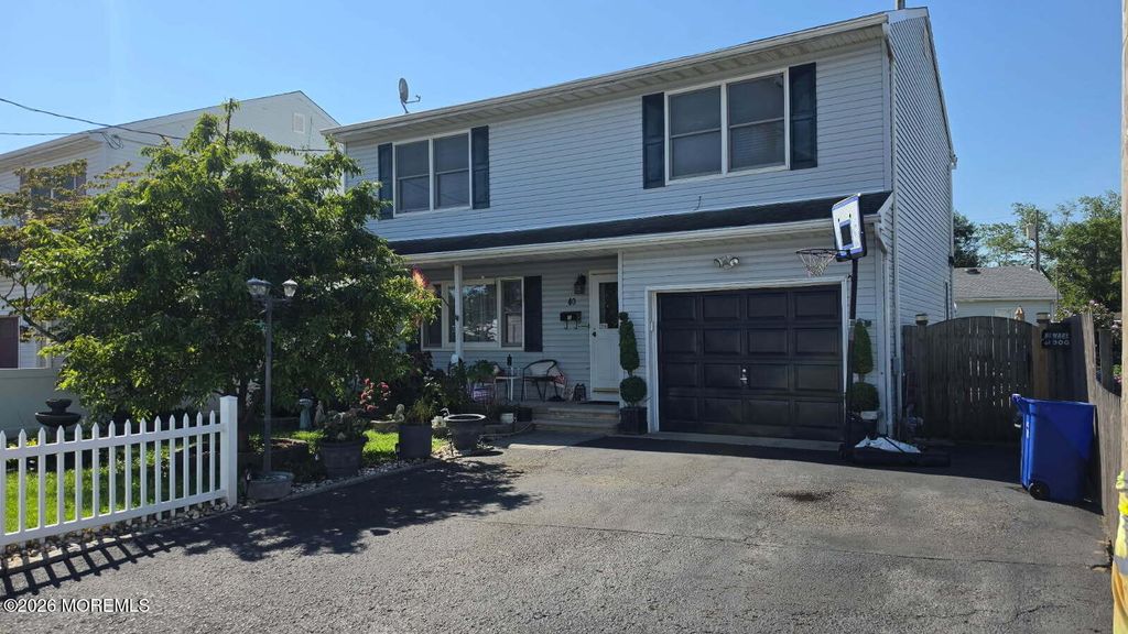 40 Wood Street, Keansburg, NJ 07734
