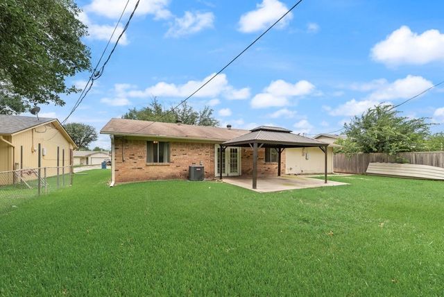 1621 Lee Street, Kaufman, TX 75142