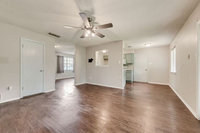 1621 Lee Street, Kaufman, TX 75142