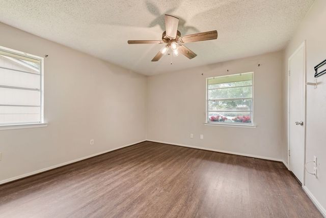 1621 Lee Street, Kaufman, TX 75142