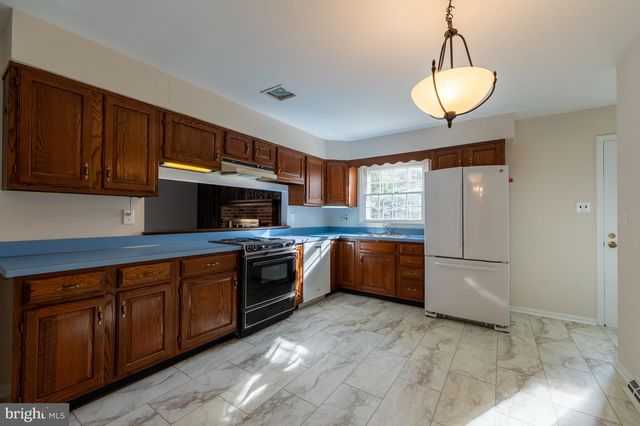 2 GRAHAM CT, Newark, DE 19711