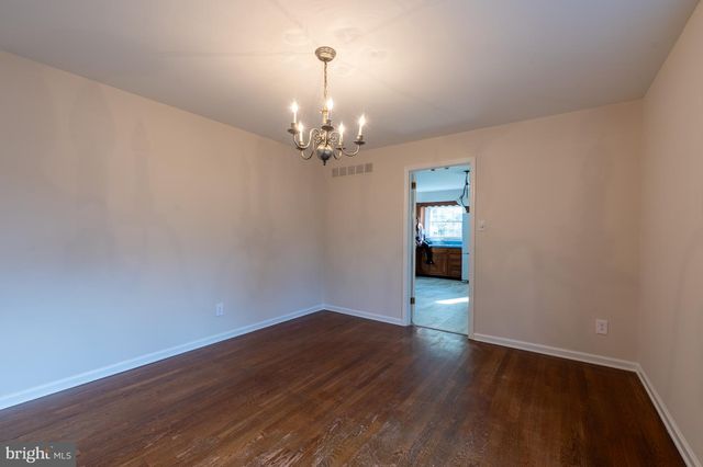 2 GRAHAM CT, Newark, DE 19711