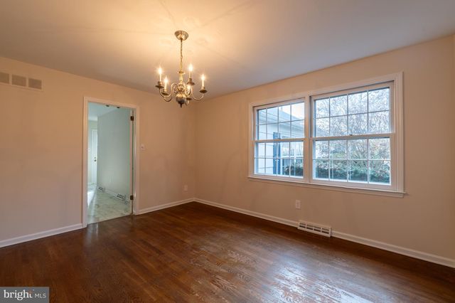 2 GRAHAM CT, Newark, DE 19711