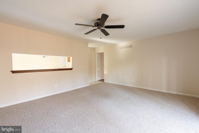 2 GRAHAM CT, Newark, DE 19711