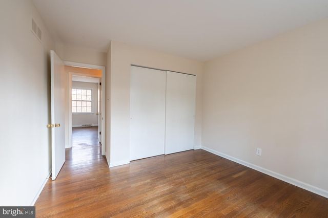 2 GRAHAM CT, Newark, DE 19711