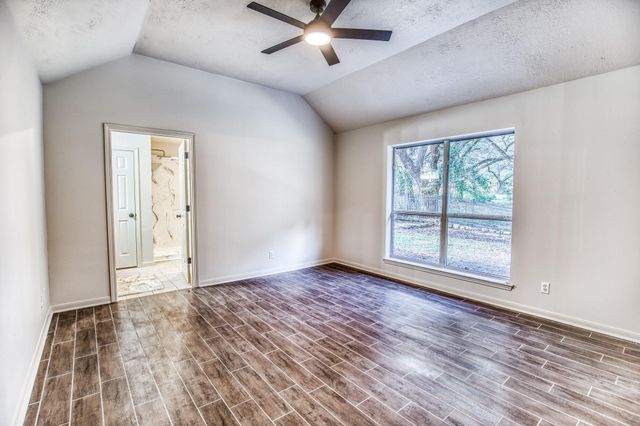 503 Hickory Hollow Lane, Brenham, TX 77833