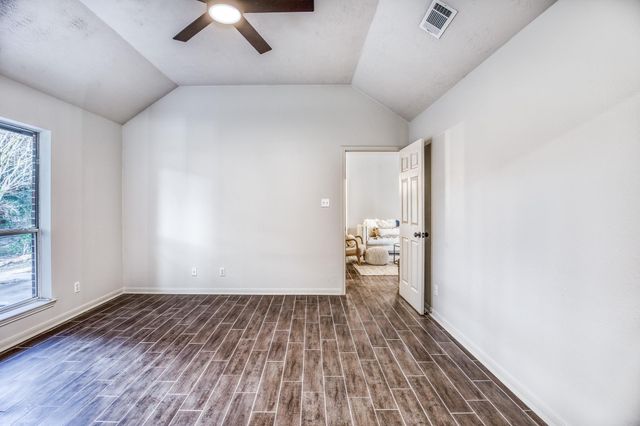 503 Hickory Hollow Lane, Brenham, TX 77833