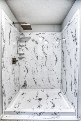 503 Hickory Hollow Lane, Brenham, TX 77833